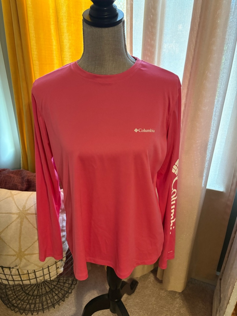 Columbia Women's Hot Pink Long Sleeve Performance Top